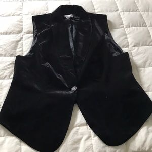 🌲🎁❤️Velvet vest by CJBANKS